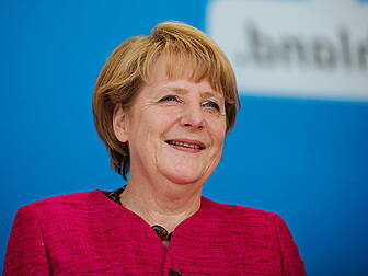 Germany gained €100 bn from Gr...